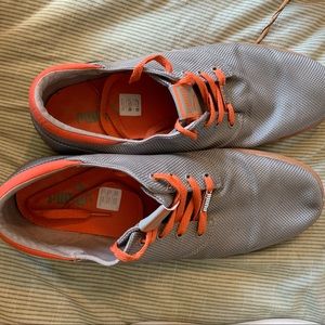 Men’s Puma sneakers